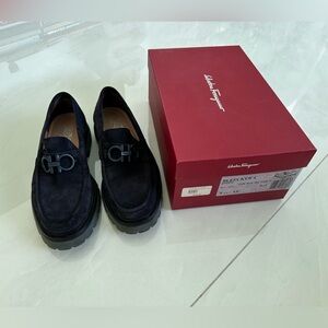 Salvatore Ferragamo | Bleecker 4 Moccasin with Gancini ornament Size 9.5